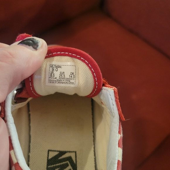 Vans - Picture 5 of 5